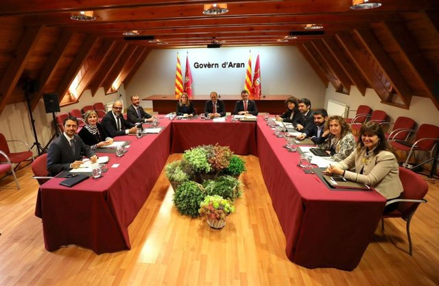 AV.- Torra ya prepara la remodelación del Govern y Borràs lo dejará la semana qu