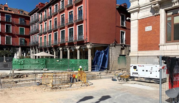 Puente afirma que la obra de la Plaza Mayor va "más avanzada de lo que parece" y
