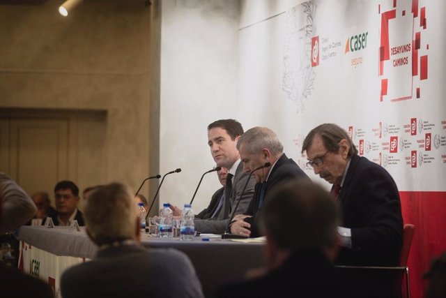 El PP propone un pacto de Estado en materia de energías renovables y "clarificar