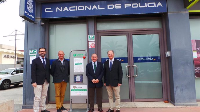 Asima installa un desfibrillador a Son Castelló per "protegir una de les zones