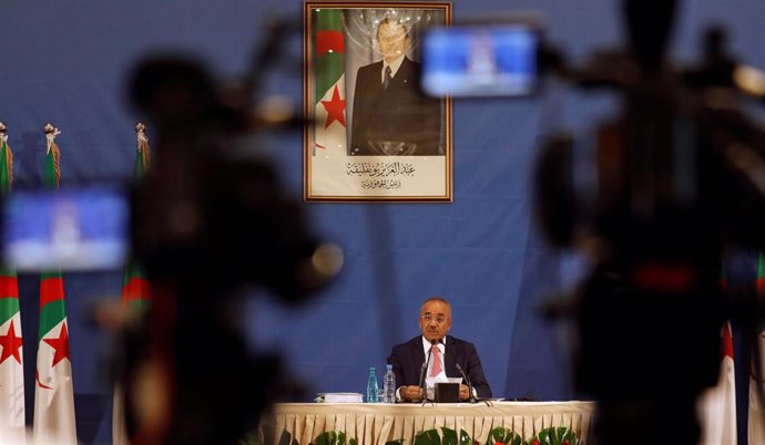 Argelia.- Buteflika nombra primer ministro al ministro del Interior, Nurredín Be