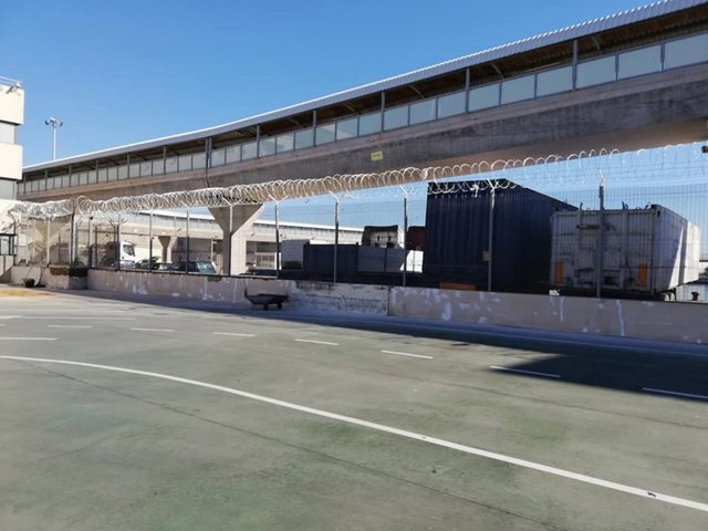 Concertinas en el puerto de Melilla