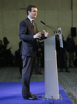 Firma del acuerdo entre el Partido Popular y Foro Asturias para las elecciones g