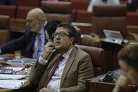 El Parlamento vuelve a abordar este martes las incompatibilidades de los diputados tras reclamar más información