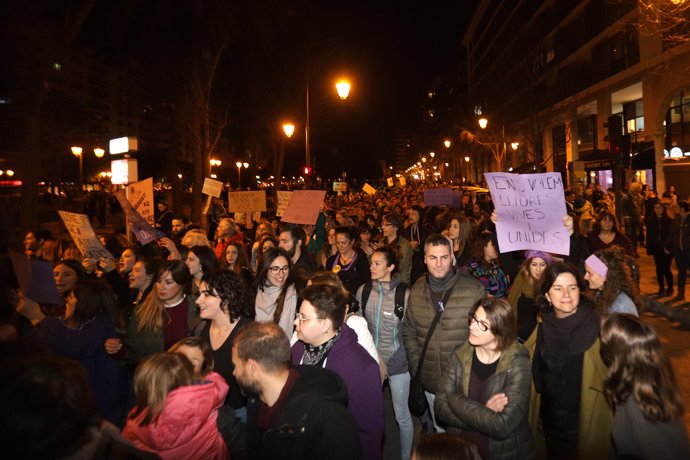 Manifestación por la huelga feminista en Palma de Mallorca