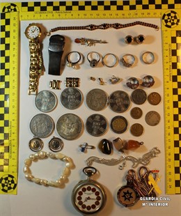 Dos detenidos por 34 robos en domicilios de ancianas haciéndose pasar por fontan