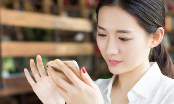 Los turistas chinos ya pueden recibir el IVA de sus compras por adelantado a tra