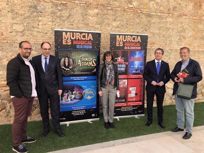 Llegan a Murcia los musicales de 'La familia Addams' y 'West Side Story' y en Na