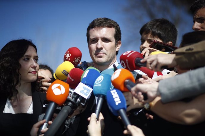 28A.- Casado visita esta semana Sevilla y Málaga apelando al voto "necesario" al