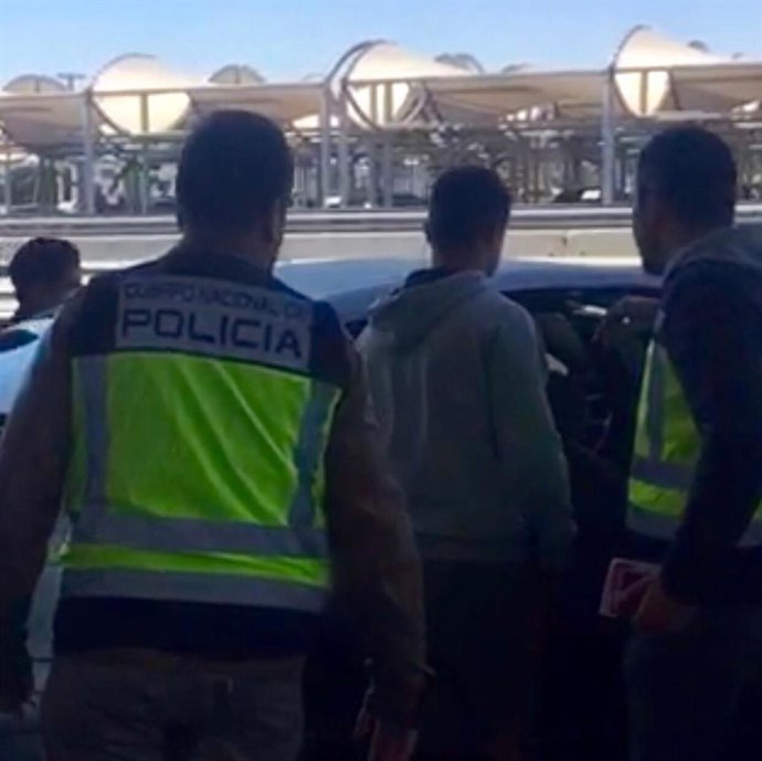 Sucesos.- Detenido un británico antes de darse a la fuga en avión por la muerte 