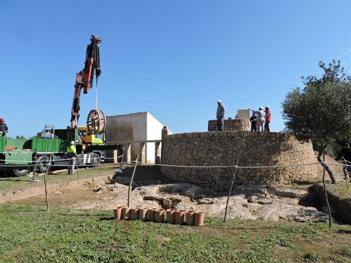 Empieza el montaje de la maquinaria de la Sínia de l'Hort d'en Copido en la ciud