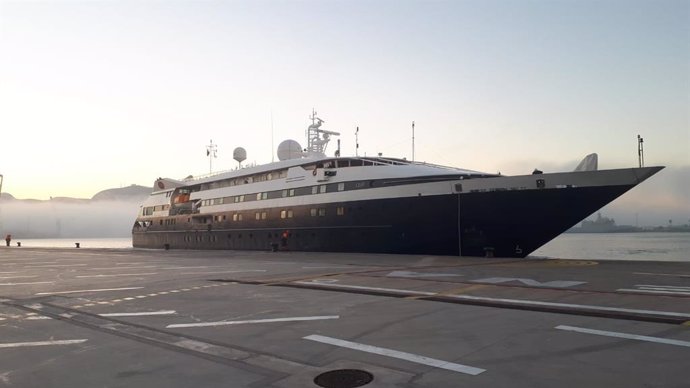 'Clio', El Barco De Cruceros Con Forma De Mega-Yate, Recala En Cartagena