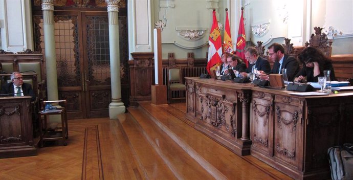 PP, PSOE y Cs se unen para que el Ayuntamiento de Valladolid se adhiera a la pro