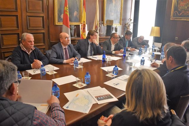 Foto Ayuntamiento Soria. Reunión de los alcaldes en el Ayuntamiento de Soria