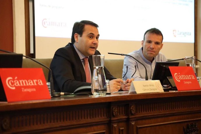 Zaragoza.- Ayuntamiento y la Cámara de Comercio evalúan las medidas para que el 