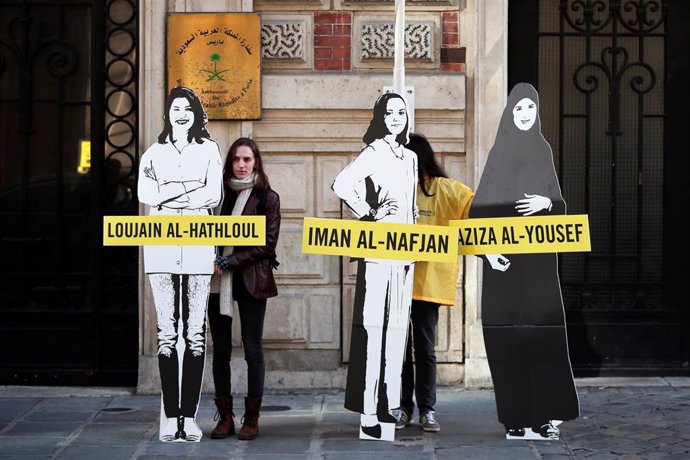 A.Saudí.- Varias de las mujeres activistas detenidas en Arabia Saudí comparecen 
