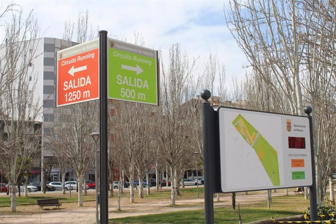 El Ayuntamiento de Monzón señaliza dos circuitos de 'running' en el Parque de La