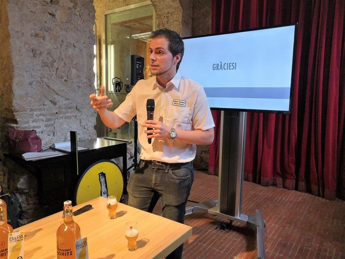 Agro.- Moritz lanza una "cerveza colaborativa" basada en la opinión de los barce