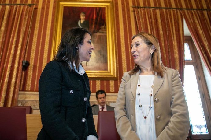 Ana Pastor sobre si irá en la lista del PP a Europa: "Me hace feliz concurrir po
