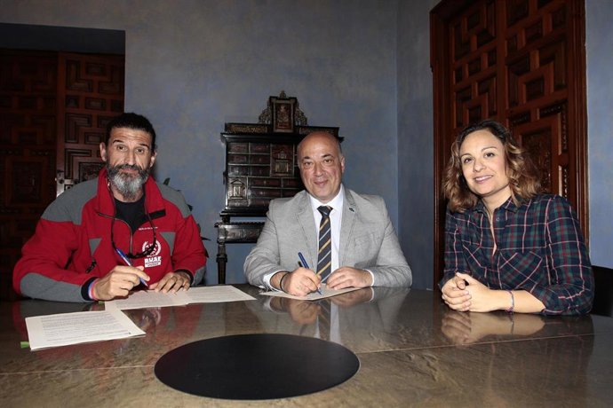 CórdobaÚnica.- La Diputación respalda con 15.000 euros la actividad humanitaria 