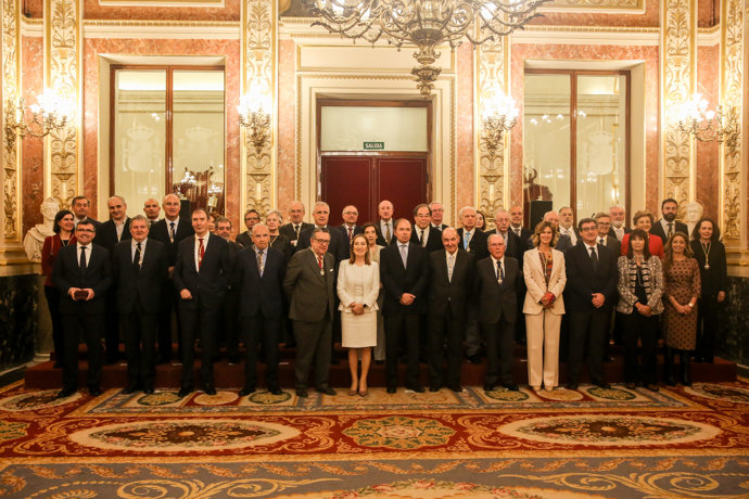 Entrega de la Medalla del Congreso de los Diputados a los miembros del Consejo Asesor para el 40 Aniversario de la Constitución