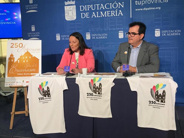 El diputado de Cultura, Antonio Jesús Rodríguez, y la concejala de Vélez-Rubio.