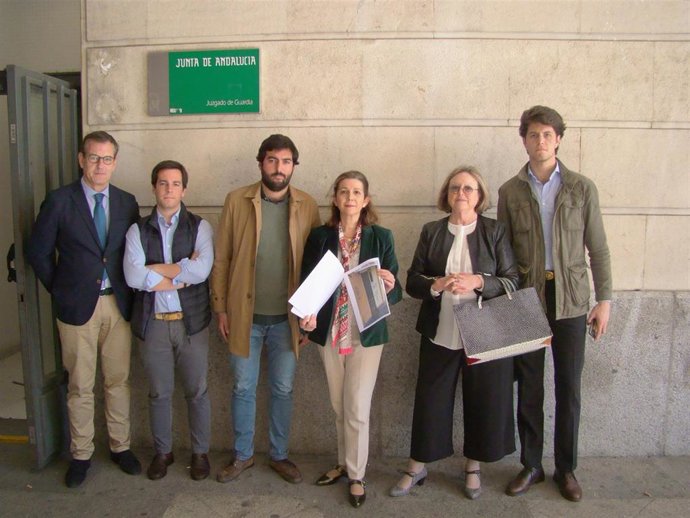 Sevilla.- Vox lleva al juzgado las pintadas contra 'Cañas por España' por un "de