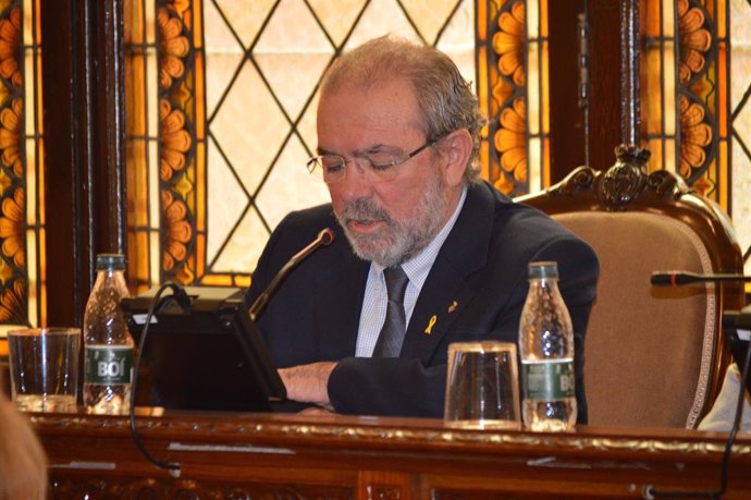 Joan Reñé, en la Diputación de Lleida, sentado como diputado sin cargo