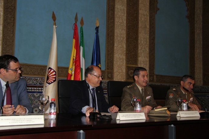 Córdoba.- La UCO contacta con dos investigadores y un militar de la base Gabriel