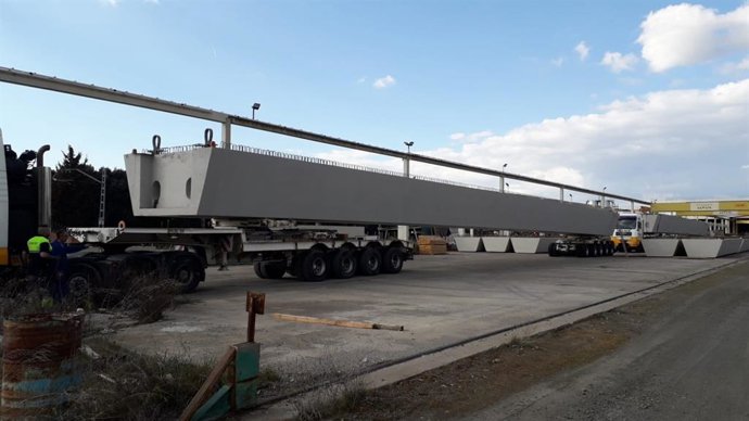 URA coloca mañana jueves las dos vigas de 40 metros del nuevo puente de Aretxaga