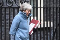 El primer ministro checo revela que llamó a May para convencerla de que convoque un segundo referéndum