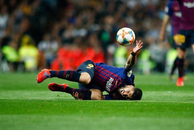 Soccer: Copa del Rey - Real Madrid v FC Barcelona