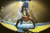 Slash en Madrid: A su bola sin Guns n' Roses