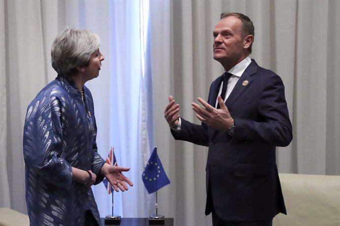 Brexit.- Tusk aboga por una prórroga "larga" si Reino Unido quiere "repensar" el