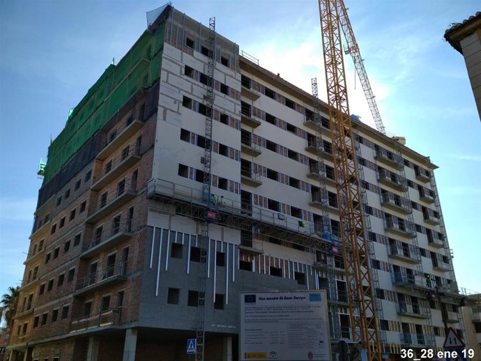Edificio de nueva construcción en Santa Adela
