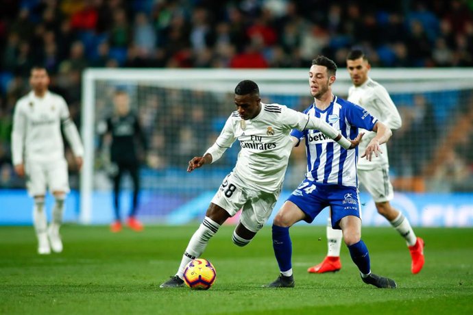 Soccer: La Liga - Real Madrid v Alaves