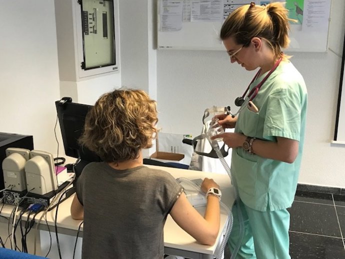 Más de 7.500 pacientes del CHN utilizan en su domicilio un dispositivo para cont
