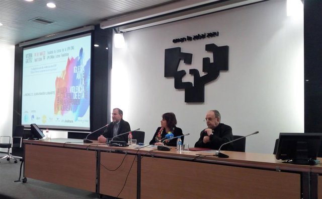 Obispo Uriarte hace autocrítica sobre el papel de la iglesia ante ETA y reivindi