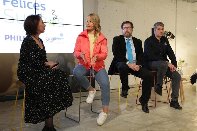 Siete de cada 10 catalanes duermen peor después de tener hijos, según una encues