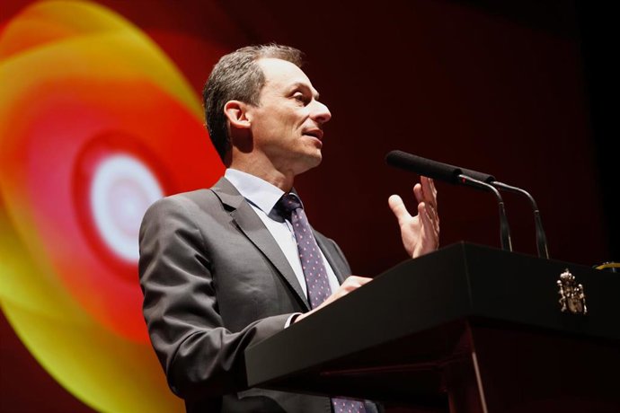 El ministro de Ciencia, Innovación y Universidades, Pedro Duque, participan en l