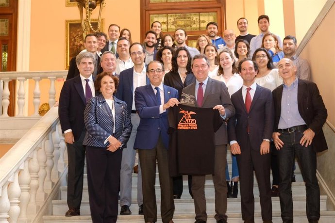 Sevilla.- El Equipo Solar Decathlon-US presenta en el Ayuntamiento sus dos nuevo
