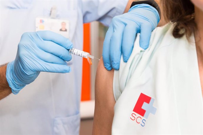 Campaña en Cantabria de vacunación de la gripe, vacuna, gripe