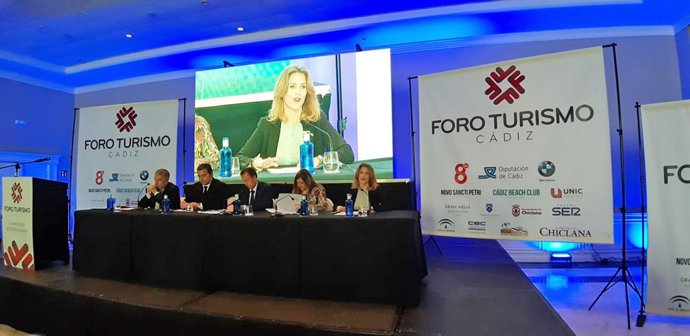 Np Y Foto Ana Mestre Inauguración Foro Turismo Cadiz