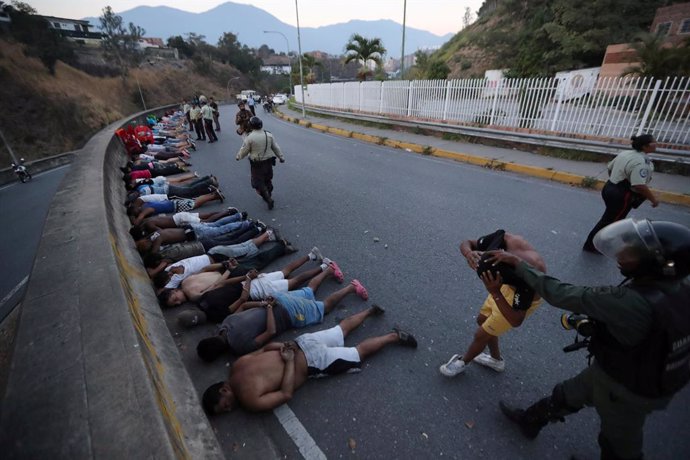 Venezuela.- ONG cifran en cinco muertos y más de 300 detenidos las víctimas por 