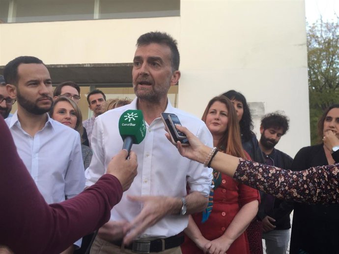 Maíllo asegura que Serrano "está dolido porque queremos acabar con su chollo de 