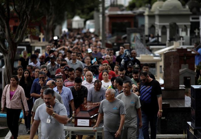 Brasil.- Brasil despide a las nueve víctimas del ataque en Suzano en pleno debat