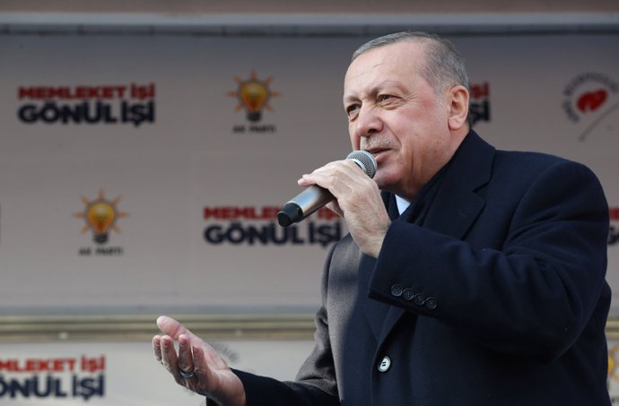 Turquía.- Erdogan denuncia que las participantes en el Día de la Mujer faltaron 