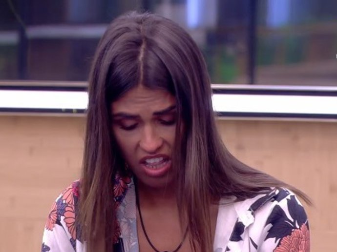 Sofía Suescun, hundida y abucheada por el público tras su juego sucio con Albalá