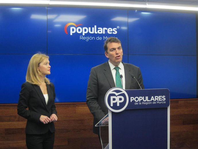 PP: "Conesa va a pasar a la historia como el único delegado que no ha hecho ni u