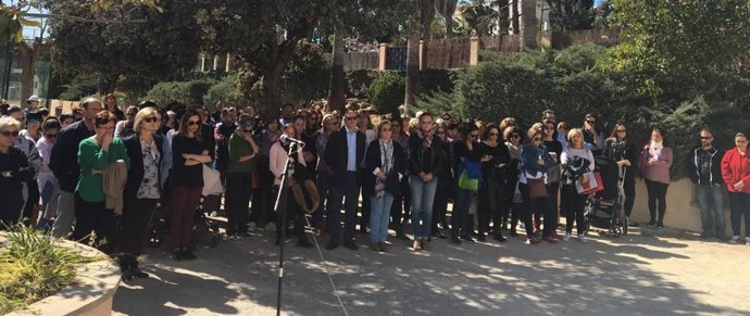 Psicólogos prestan ayuda a la comunidad educativa del colegio del que era alumno
